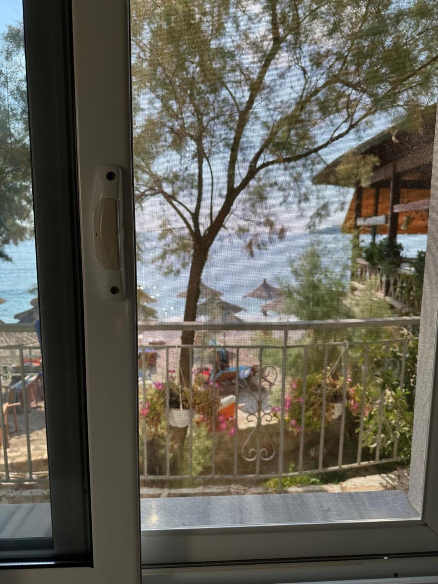 Potami Seashell Hotel Himarë Eksteriør billede